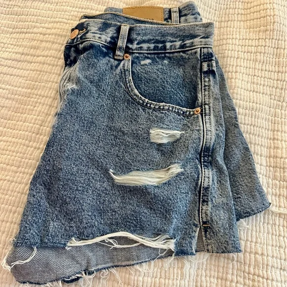 Pull&Bear Distressed Jean Shorts - Picture 5 of 5